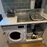Luxury Apartment- Sleeps 2 -patio- Parking Apartman