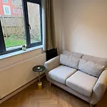 Apartment Luxury Apartment- Sleeps 2 -patio- Parking *