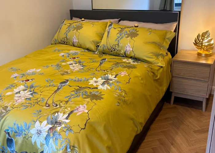 Luxury Apartment- Sleeps 2 -patio- Parking Daire Bristol