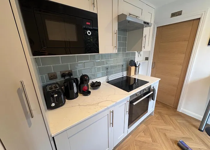 Lägenhet Luxury Apartment- Sleeps 2 -patio- Parking