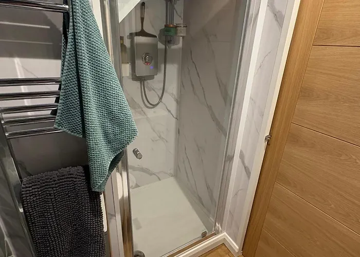 Daire Luxury Apartment- Sleeps 2 -patio- Parking *